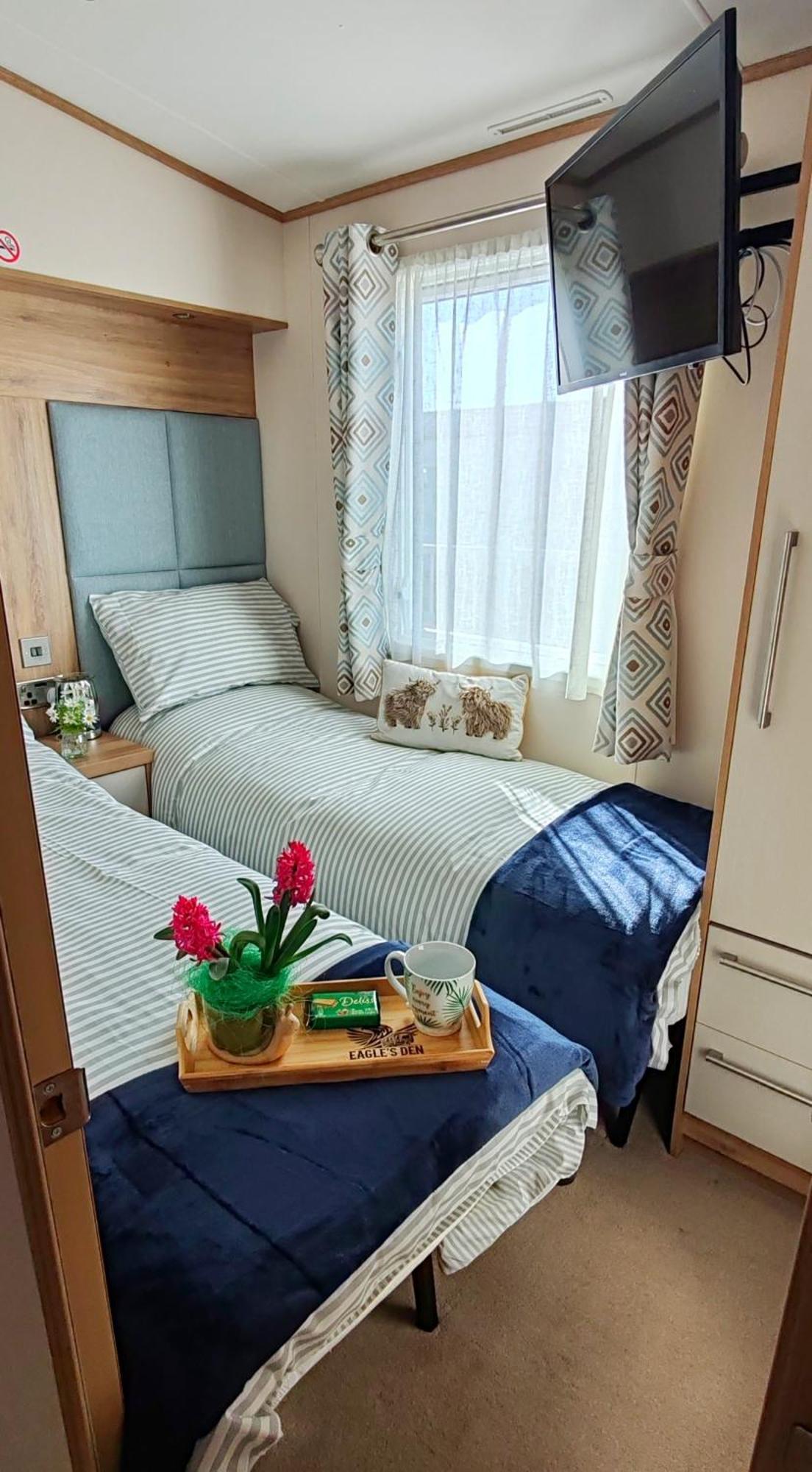 Eagle'S Den Caravan Lossiemouth Exterior photo